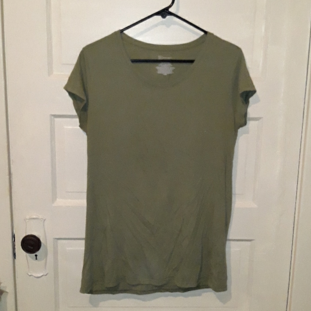 Green t shirt